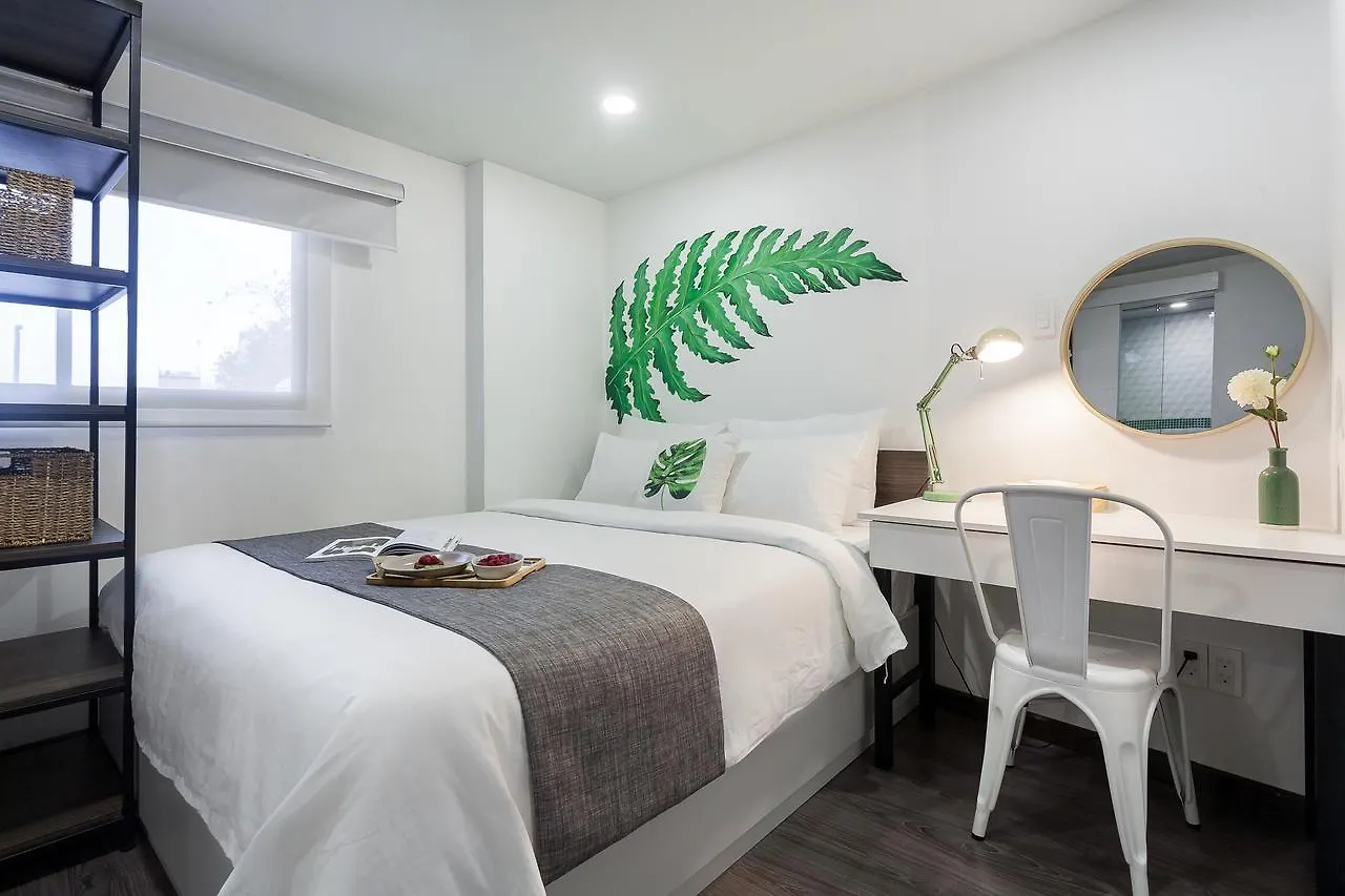 La Regatta Boutique Residences contacts